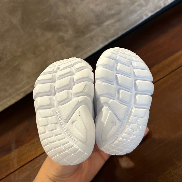 Nike Flex Runner 3 Baby Shoes - Picture 4 of 5